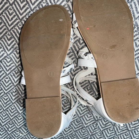 Girl’s Sandals - Picture 3 of 3